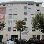 Kosy Le Champ De Mars Aparthotel 3*