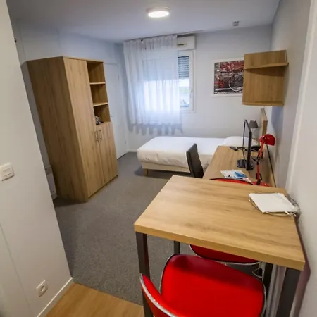 Kosy Le Champ De Mars 3*