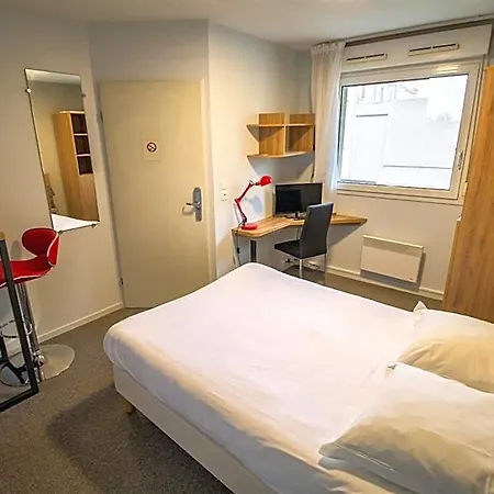 Aparthotel Kosy Le Champ De Mars 3*
