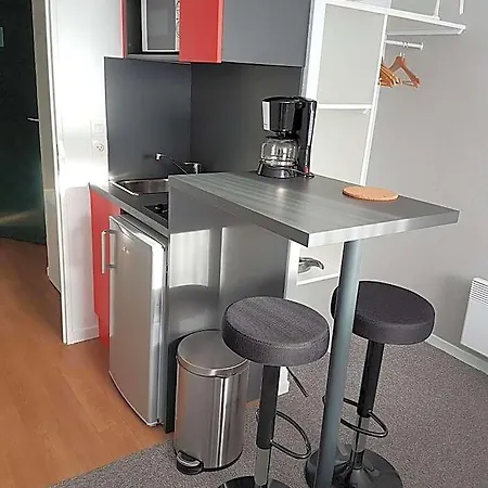 Kosy Le Champ De Mars Aparthotel Reims