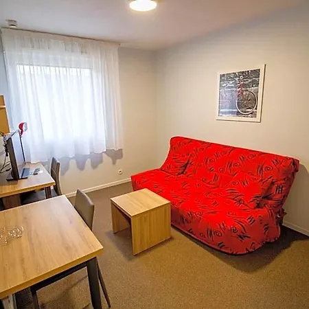 Kosy Le Champ De Mars Aparthotel 3*