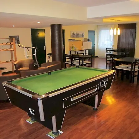 Kosy Le Champ De Mars 3*