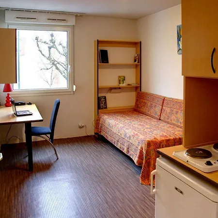 Kosy Le Champ De Mars 3* Reims