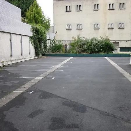 Kosy Le Champ De Mars Aparthotel 3*