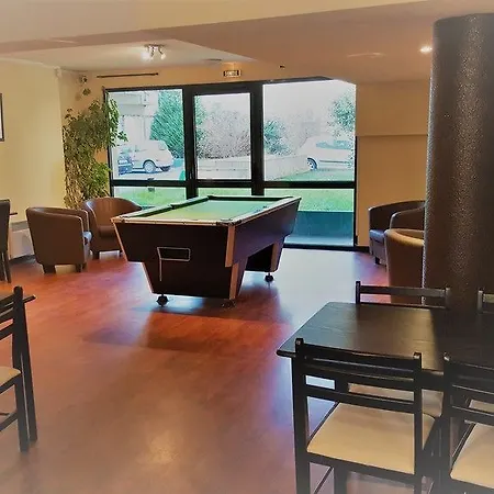 Kosy Le Champ De Mars 3* 랭스