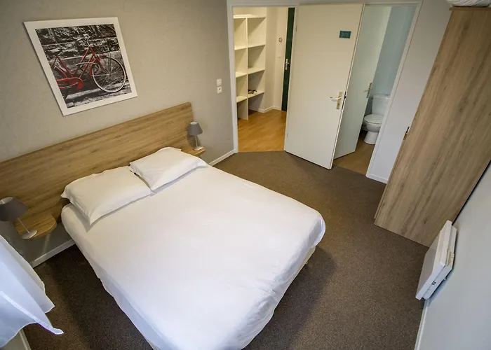 Kosy Le Champ De Mars 3*