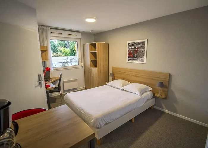 Kosy Le Champ De Mars 3* Reims