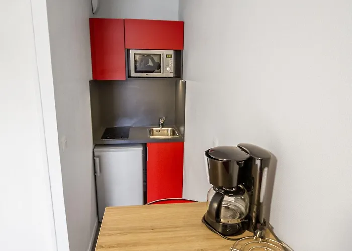 Kosy Le Champ De Mars Aparthotel Reims