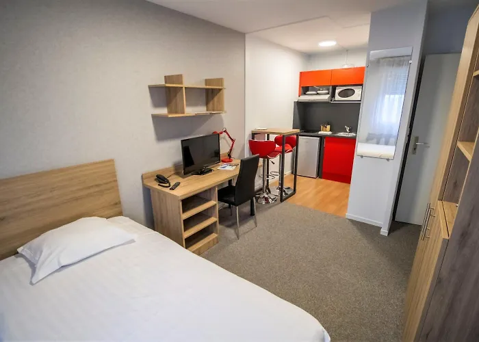 Kosy Le Champ De Mars Aparthotel 3*