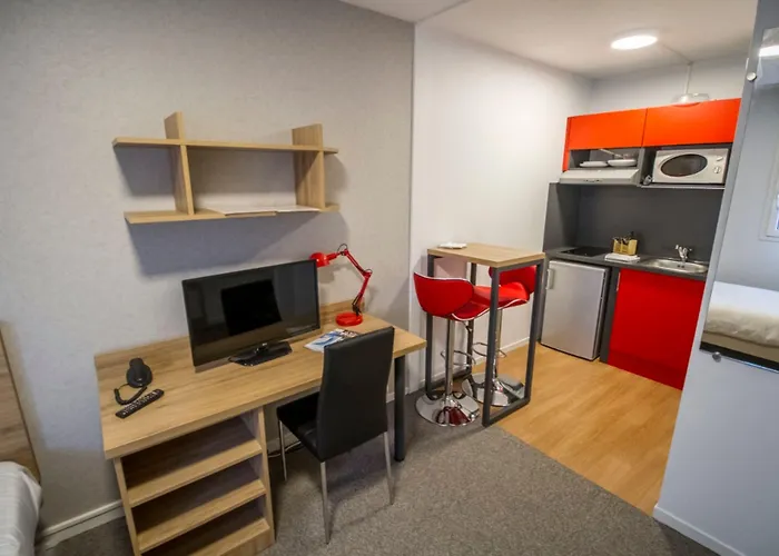 Kosy Le Champ De Mars 3* Reims