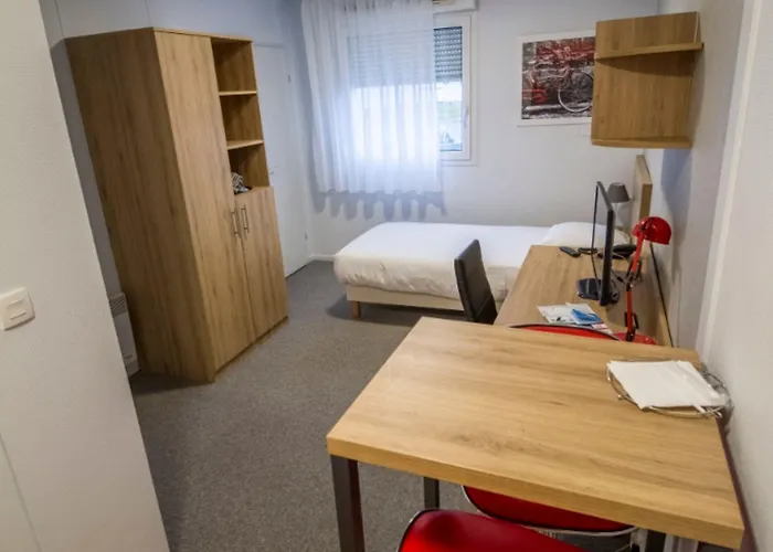 Kosy Le Champ De Mars 3*