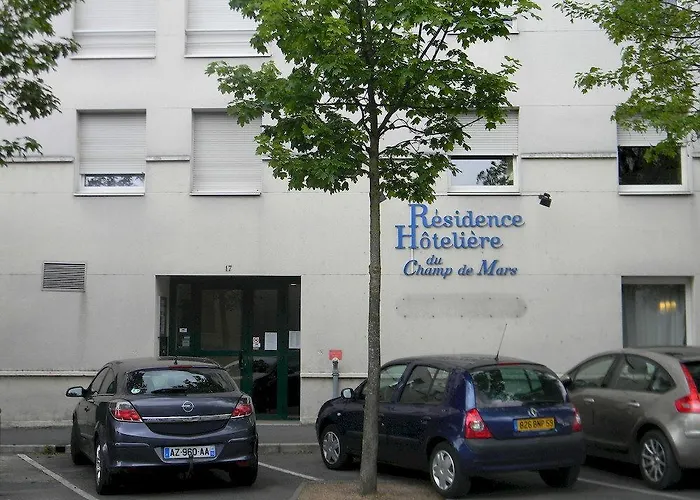 Kosy Le Champ De Mars 3* Reims