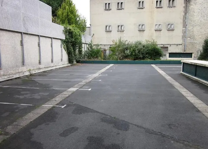 Kosy Le Champ De Mars Aparthotel 3*