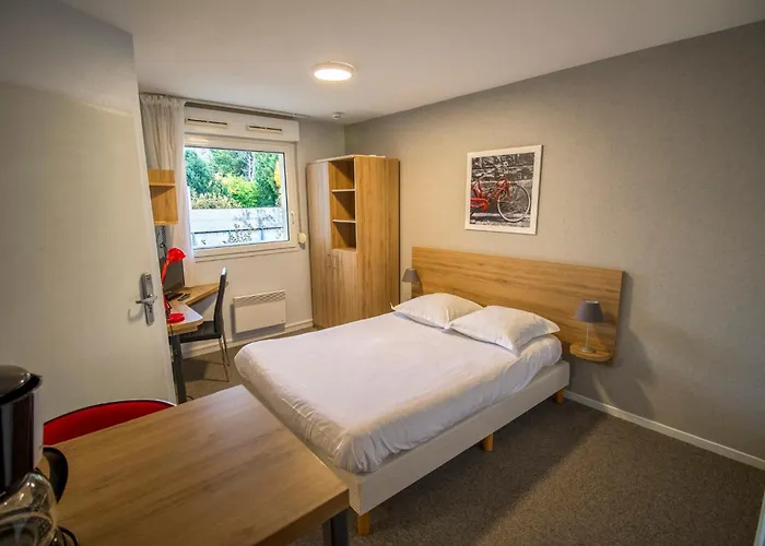 Kosy Le Champ De Mars Apartahotel Reims