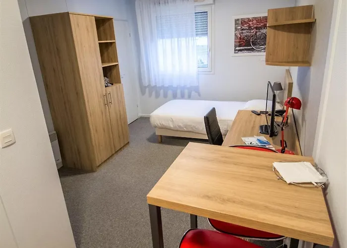 Kosy Le Champ De Mars Apartahotel